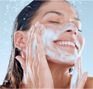 Κορυφαία προϊόντα περιποίησης για το λιπαρό δέρμα